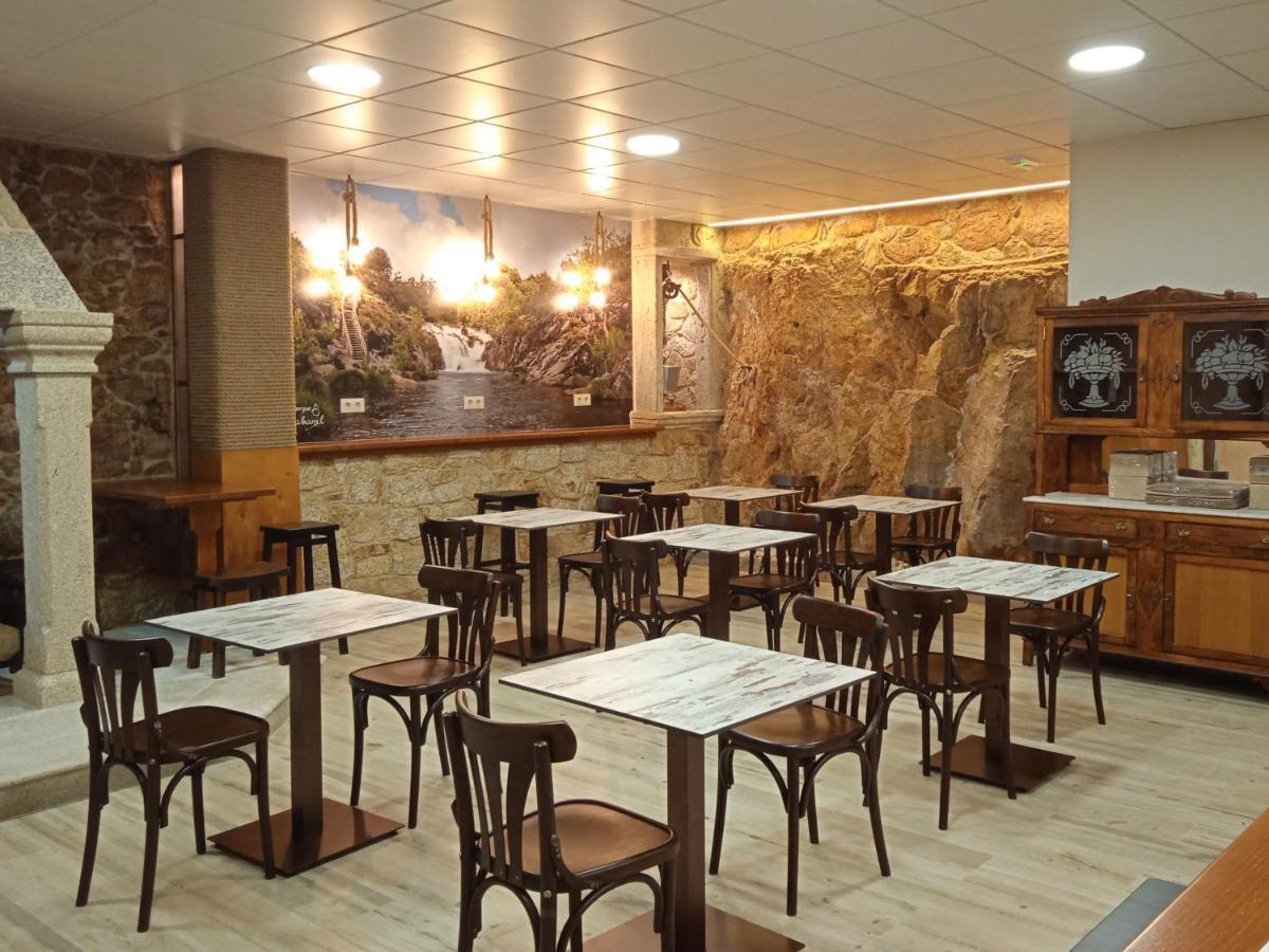 O Cabanel Albergue-Bar Villastose Extérieur photo