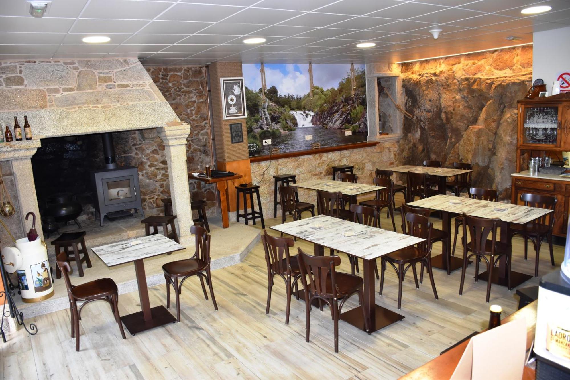 O Cabanel Albergue-Bar Villastose Extérieur photo